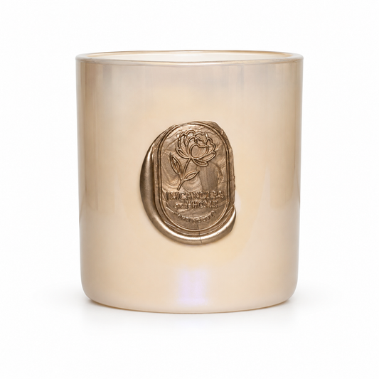 Embrace the perfect summer candle